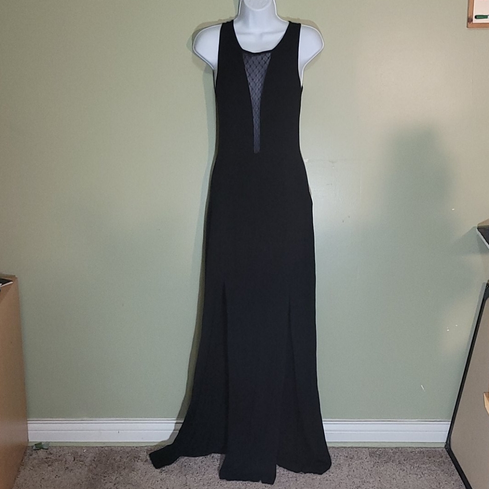 Guess Sleeveless Maxi Dress